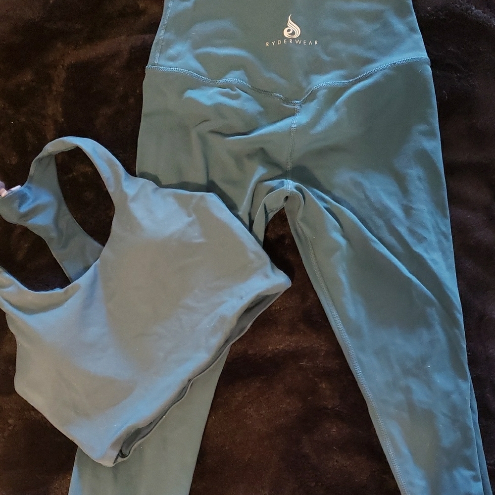 Ryderwear Teal Leggings and Sports Bra Set
